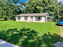 Pre-foreclosure in  BEEMON LN Florence, KY 41042