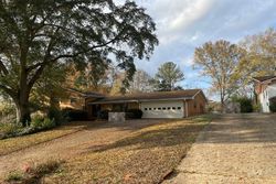 Pre-foreclosure in  CALUMET RD Decatur, GA 30034