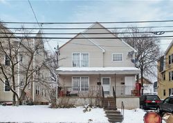 Pre-foreclosure in  SOUTH ST Hartford, CT 06114