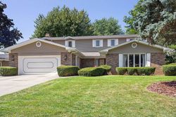 Pre-foreclosure in  S CHEYENNE DR Palos Heights, IL 60463