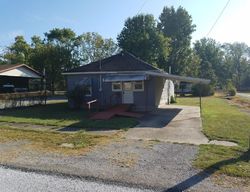 Pre-foreclosure Listing in S JACKSON ST WEST FRANKFORT, IL 62896