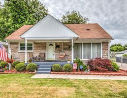 Pre-foreclosure in  CLYDE DR Louisville, KY 40216