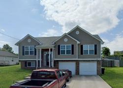 Pre-foreclosure in  PERSIMMON RDG Radcliff, KY 40160