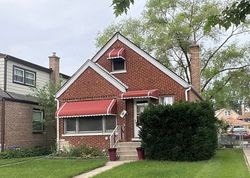 Pre-foreclosure in  46TH AVE Bellwood, IL 60104