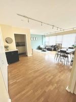 Pre-foreclosure in  N LAKE SHORE DR D Chicago, IL 60657