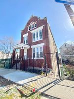 Pre-foreclosure in  S MARSHFIELD AVE Chicago, IL 60609