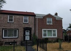Pre-foreclosure in  E 100TH ST Chicago, IL 60617