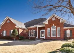 Pre-foreclosure in  PEARLEWOOD CT Huntsville, AL 35806