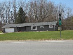  N Van Dyke Rd, Imlay City MI