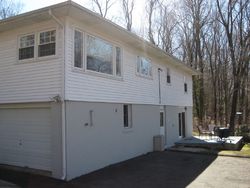 Pre-foreclosure in  STEINMANN AVE Middlebury, CT 06762