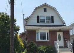 Pre-foreclosure in  VALLEY BROOK AVE Lyndhurst, NJ 07071