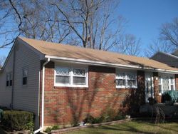 Pre-foreclosure in  LYNNWOOD AVE Brick, NJ 08723