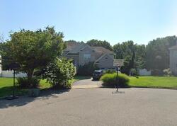 Pre-foreclosure in  INDEPENDENCE WAY Miller Place, NY 11764
