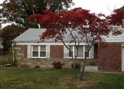 Pre-foreclosure in  LINDEN ST Valley Stream, NY 11580