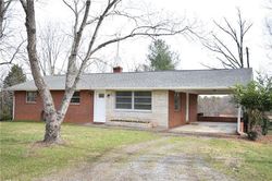 Pre-foreclosure in  16TH ST NE Hickory, NC 28601