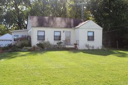 Pre-foreclosure in  ANGOLA RD Toledo, OH 43615