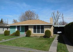 Pre-foreclosure in  IRELAND DR Milton Freewater, OR 97862