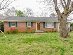 Pre-foreclosure in  OLD COUNTY PARRISH RD Spartanburg, SC 29301
