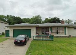 Pre-foreclosure in  E WELLOCK DR Akron, OH 44319