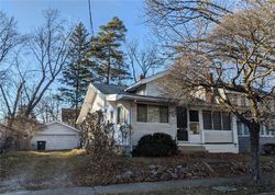 Pre-foreclosure in  MOUNT VERNON AVE Akron, OH 44310