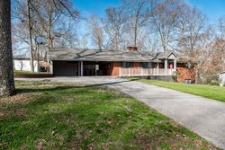 Pre-foreclosure in  HALE AVE Morristown, TN 37813