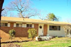 Pre-foreclosure in  BASSWOOD DR Chattanooga, TN 37416