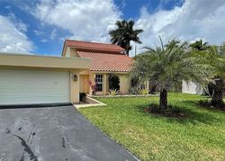 Pre-foreclosure in  NW 43RD MNR Fort Lauderdale, FL 33351