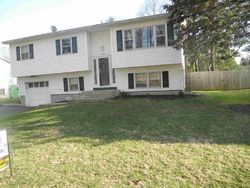 Pre-foreclosure in  ROBIN RD Poughkeepsie, NY 12601