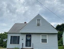 Pre-foreclosure in  WAY AVE Cleveland, OH 44105