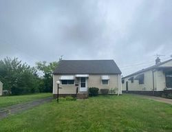 Pre-foreclosure in  E 175TH ST Cleveland, OH 44128