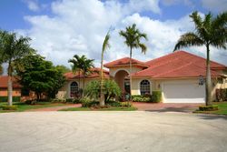 Pre-foreclosure in  SW 41ST ST Hollywood, FL 33029