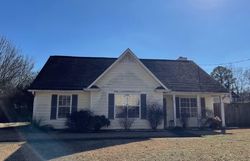 Pre-foreclosure in  BRIDLEWOOD TER Helena, AL 35080