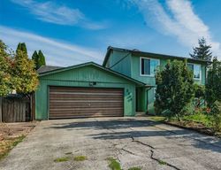 Pre-foreclosure in  48TH AVE Longview, WA 98632