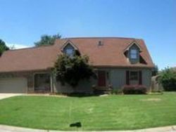 Pre-foreclosure in  WOODBRIAR CT Evansville, IN 47715