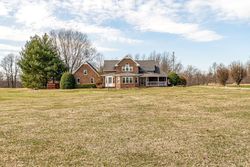 Pre-foreclosure in  ROBERTS RD Goodlettsville, TN 37072