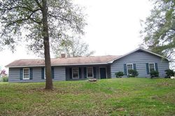 Pre-foreclosure in  WILLOW PINES CT Spartanburg, SC 29303