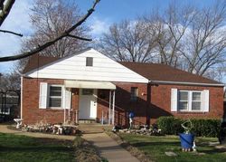 Pre-foreclosure in  ELLWINE DR Saint Louis, MO 63125