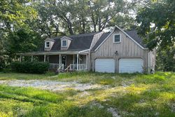 Pre-foreclosure in  N GARDEN LN Peoria, IL 61615