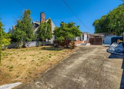 Pre-foreclosure in  NE WYGANT ST Portland, OR 97218