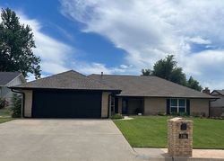 Pre-foreclosure in  W GRAND TETON CT Yukon, OK 73099