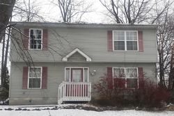 Pre-foreclosure in  CIRCLE DR Madison, OH 44057