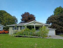 Pre-foreclosure in  MCDERMOTT ST Newark, NY 14513