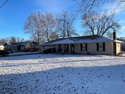 Pre-foreclosure in  N WEST ST Cameron, MO 64429