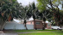  Nw 39th Ter, Miami FL