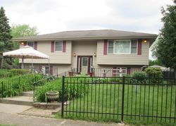 Pre-foreclosure in  RAYMOND ST Joliet, IL 60431