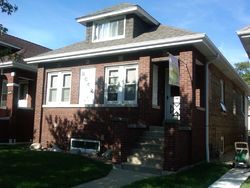 Pre-foreclosure in  HIGHLAND AVE Berwyn, IL 60402