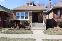 Pre-foreclosure in  S MICHIGAN AVE Chicago, IL 60619
