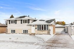 Pre-foreclosure in  106TH PL Chicago Ridge, IL 60415