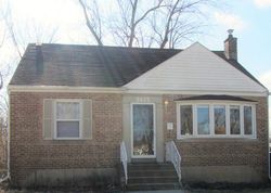 Pre-foreclosure in  212TH PL Matteson, IL 60443