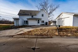 Pre-foreclosure in  INDIANOLA AVE Des Moines, IA 50315